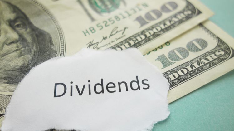 paper that says "dividends"